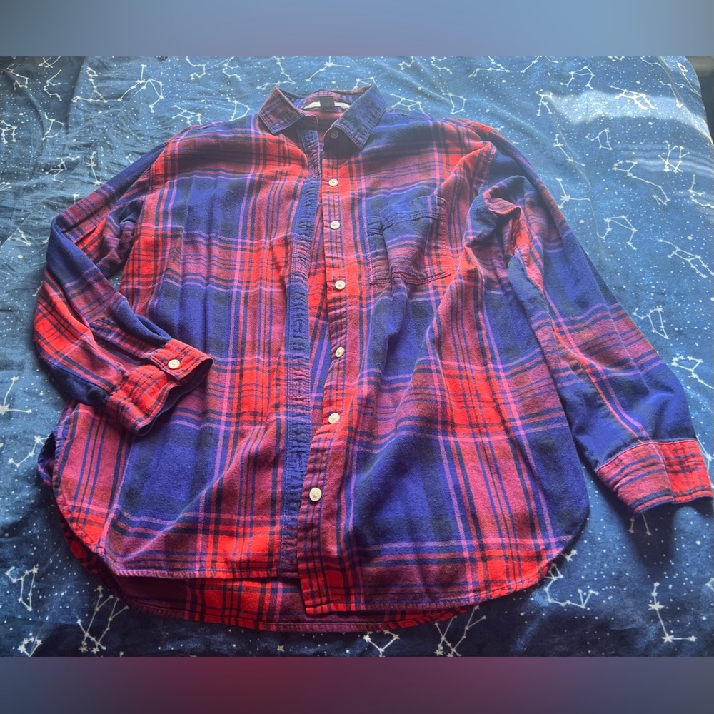 💜 Old Navy Red & Indigo Button Up Flannel